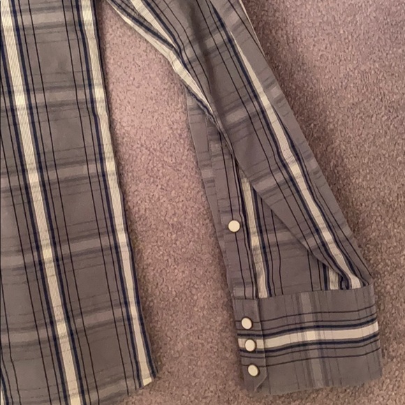 Club Monaco men’s snap button long sleeve shirt - Picture 4 of 4